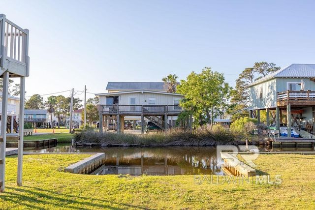 326 W 3rd Avenue, Gulf Shores, AL 36542