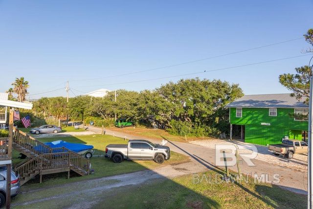 326 W 3rd Avenue, Gulf Shores, AL 36542