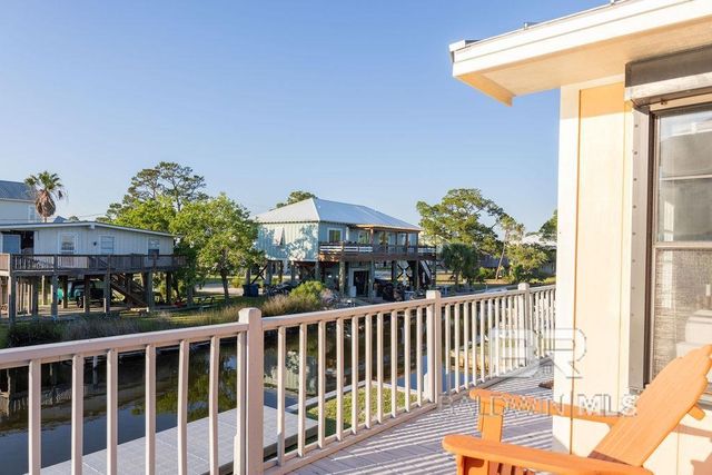 326 W 3rd Avenue, Gulf Shores, AL 36542