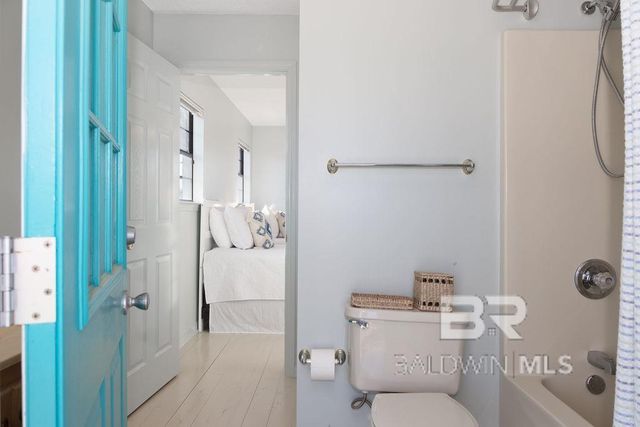 326 W 3rd Avenue, Gulf Shores, AL 36542