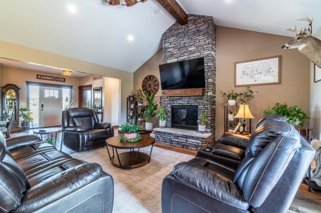 6540 N Van Guilder Rd, Fremont, IN 46737