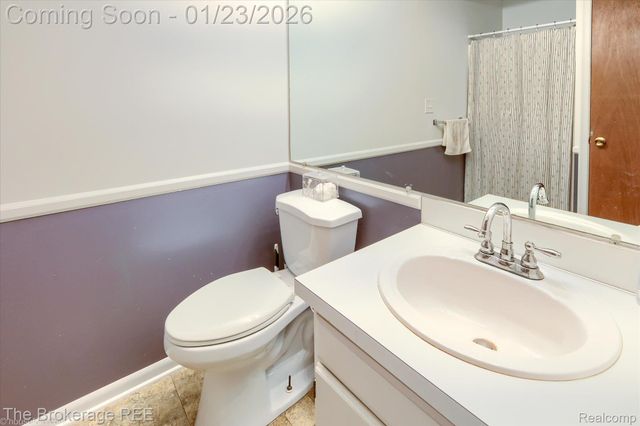 317 Oakwood Drive, Flushing, MI 48433