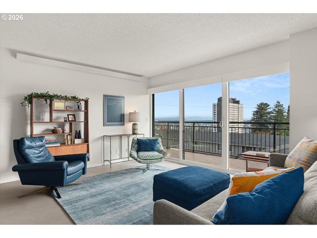 2393 Sw PARK Pl 203, Portland, OR 97205