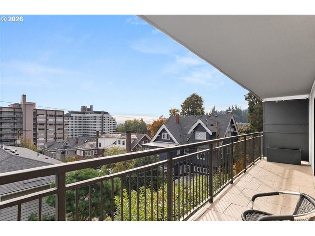 2393 Sw PARK Pl 203, Portland, OR 97205