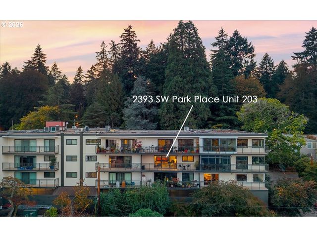 2393 Sw PARK Pl 203, Portland, OR 97205