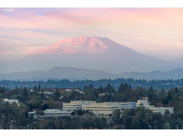 2393 Sw PARK Pl 203, Portland, OR 97205