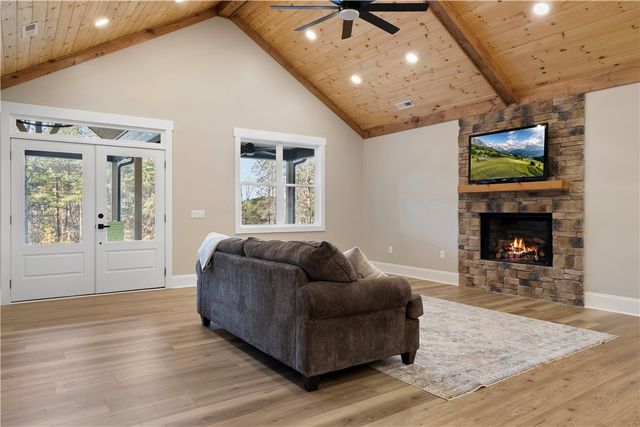 147 McAlister Road, West Union, SC 29696