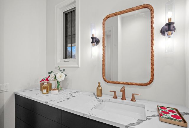 7303 Brookside Village Court, Bloomfield Hills, MI 48301