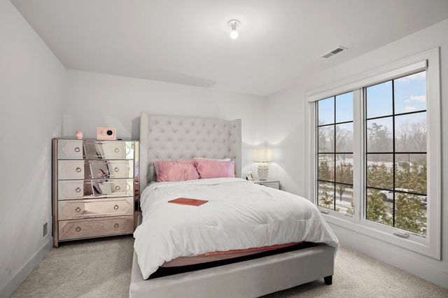 7303 Brookside Village Court, Bloomfield Hills, MI 48301