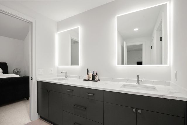 7303 Brookside Village Court, Bloomfield Hills, MI 48301