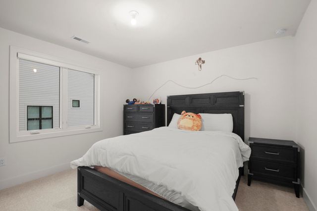 7303 Brookside Village Court, Bloomfield Hills, MI 48301