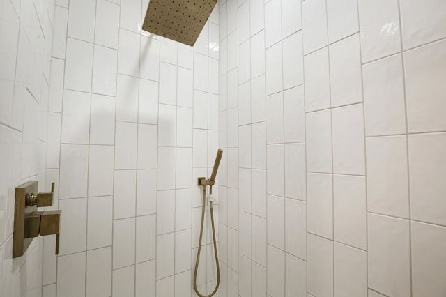 7303 Brookside Village Court, Bloomfield Hills, MI 48301