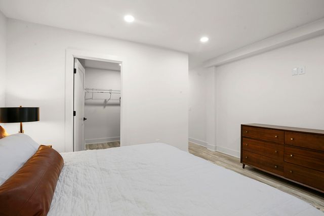 7303 Brookside Village Court, Bloomfield Hills, MI 48301