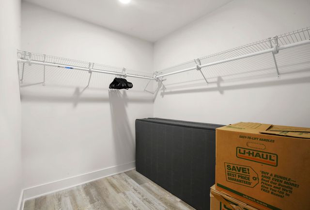 7303 Brookside Village Court, Bloomfield Hills, MI 48301