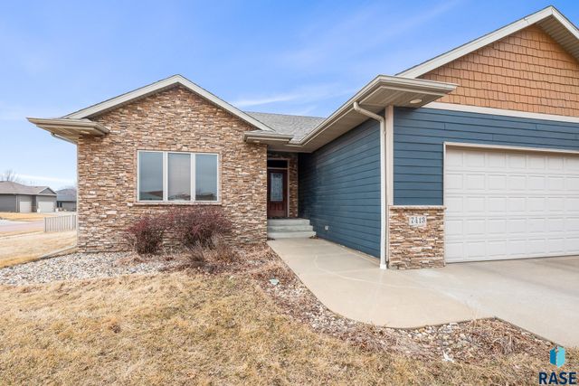 7413 S Audie Ave Avenue, Sioux Falls, SD 57108