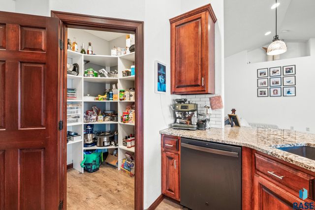 7413 S Audie Ave Avenue, Sioux Falls, SD 57108