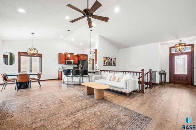 7413 S Audie Ave Avenue, Sioux Falls, SD 57108