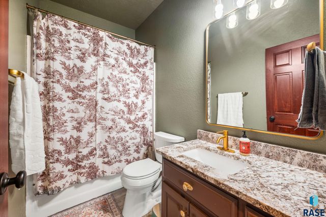 7413 S Audie Ave Avenue, Sioux Falls, SD 57108