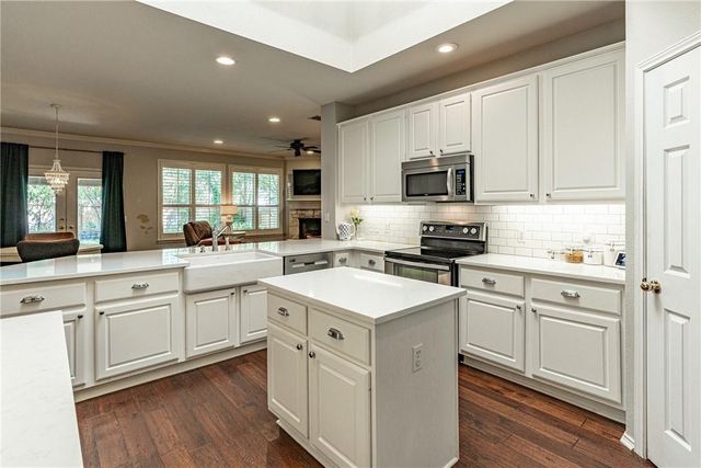 1618 Sundown DR, Austin, TX 78738