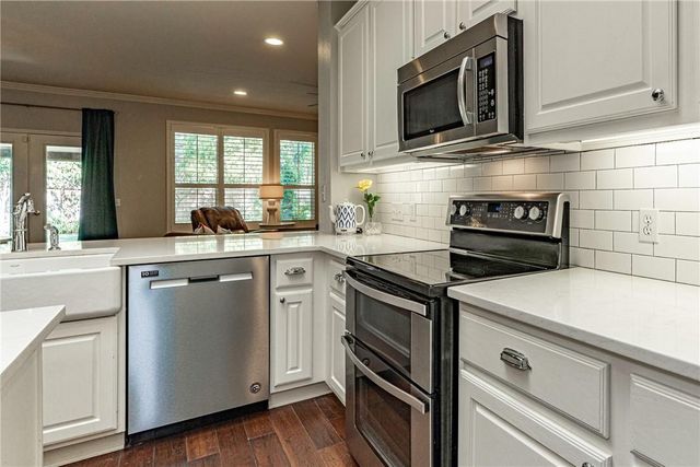 1618 Sundown DR, Austin, TX 78738