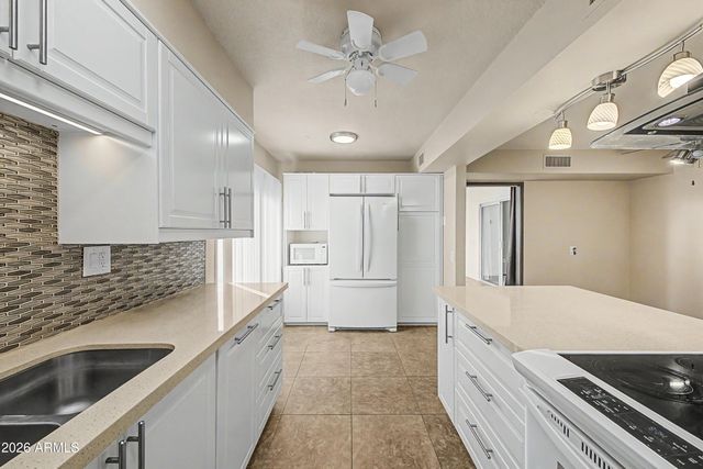 18214 N OPAL Drive, Sun City West, AZ 85375