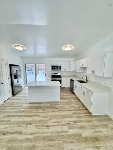 763 Cambridge Avenue, Matteson, IL 60443