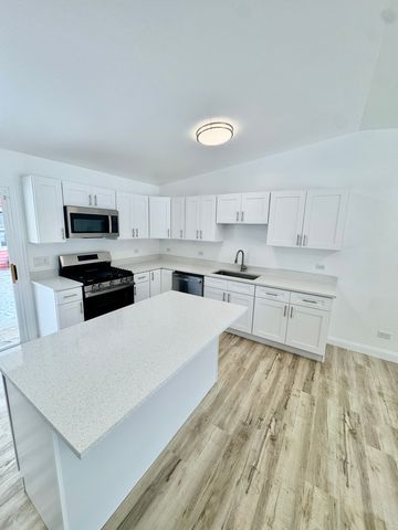 763 Cambridge Avenue, Matteson, IL 60443