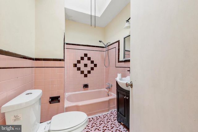 1804 S TAYLOR ST, Philadelphia, PA 19145