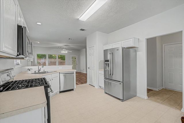 811 Dunwell Court, Spring, TX 77386