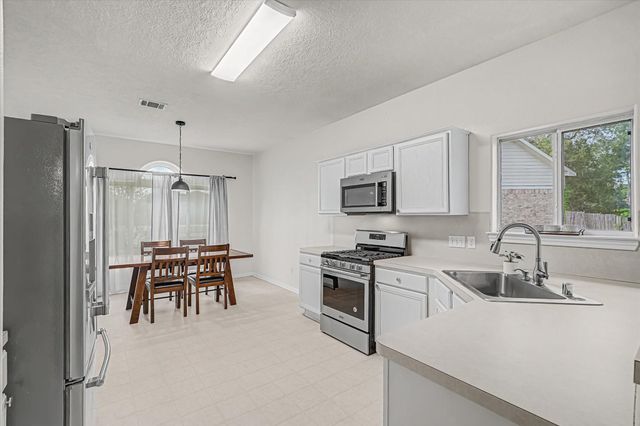 811 Dunwell Court, Spring, TX 77386