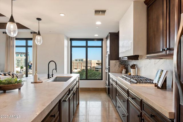 7181 E CAMELBACK Road 506, Scottsdale, AZ 85251