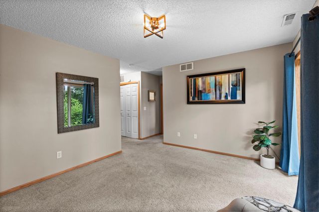 8374 Cedarview Circle, Savage, MN 55378