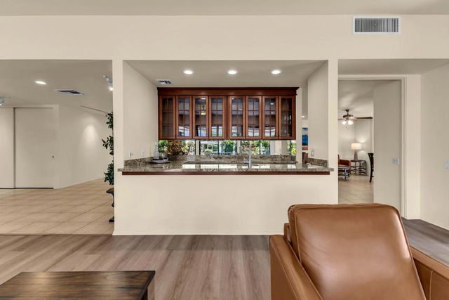 6 Stanford Drive, Rancho Mirage, CA 92270
