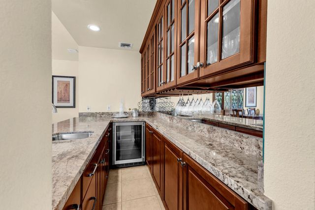 6 Stanford Drive, Rancho Mirage, CA 92270