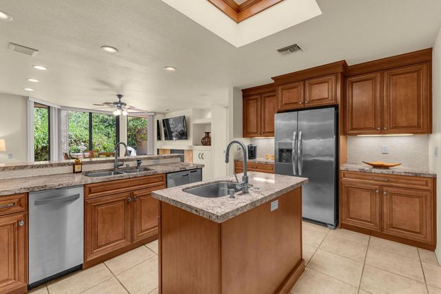 6 Stanford Drive, Rancho Mirage, CA 92270
