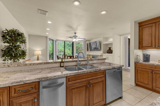 6 Stanford Drive, Rancho Mirage, CA 92270