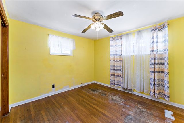 7 Robin Del Dr, Shaler, PA 15215