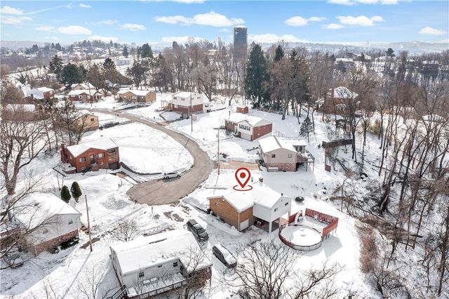 7 Robin Del Dr, Shaler, PA 15215