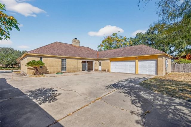 6418 Long Circle, Corpus Christi, TX 78413