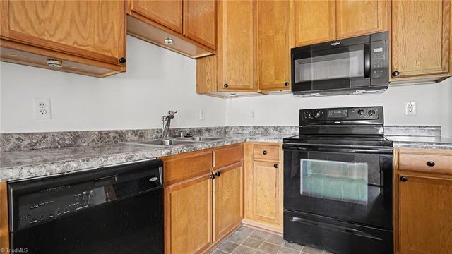 3431 N Church Street 307, Greensboro, NC 27405