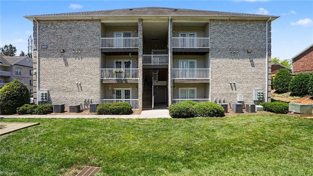 3431 N Church Street 307, Greensboro, NC 27405