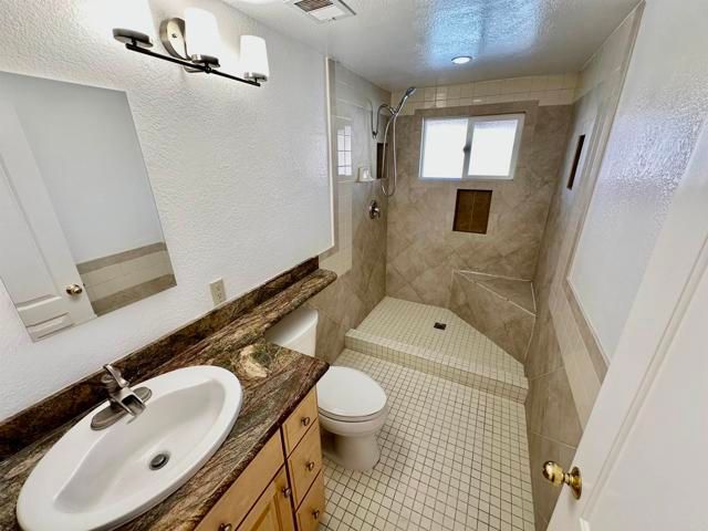 2445 S. Stage Coach Ln., Fallbrook, CA 92028