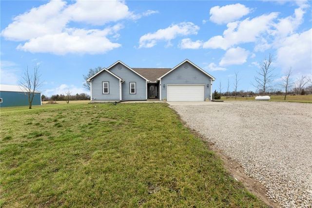 169 E 1600th Road, Baldwin City, KS 66006
