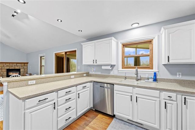 169 E 1600th Road, Baldwin City, KS 66006