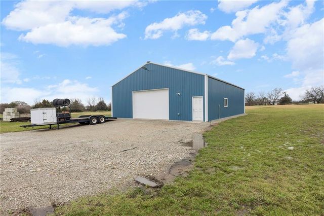 169 E 1600th Road, Baldwin City, KS 66006