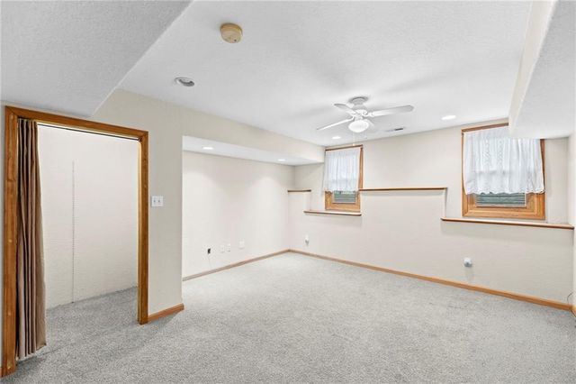 169 E 1600th Road, Baldwin City, KS 66006