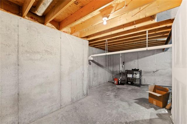 169 E 1600th Road, Baldwin City, KS 66006