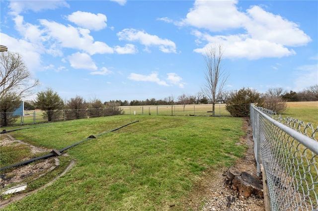169 E 1600th Road, Baldwin City, KS 66006