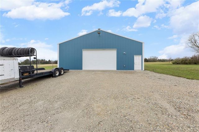 169 E 1600th Road, Baldwin City, KS 66006