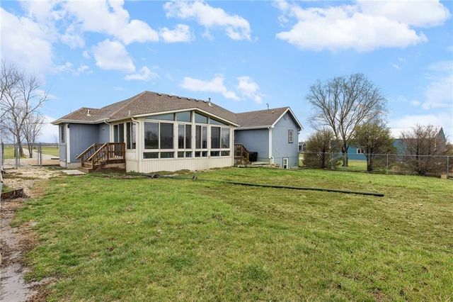 169 E 1600th Road, Baldwin City, KS 66006